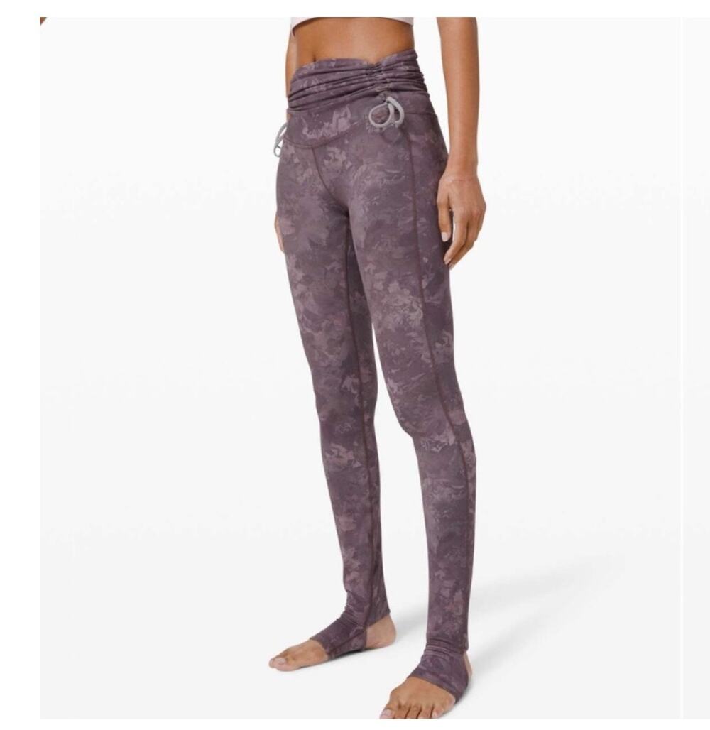 Lululemon Hug Your Core High Rise Tights Leggings 29" Stirrups Athleisure Size 4